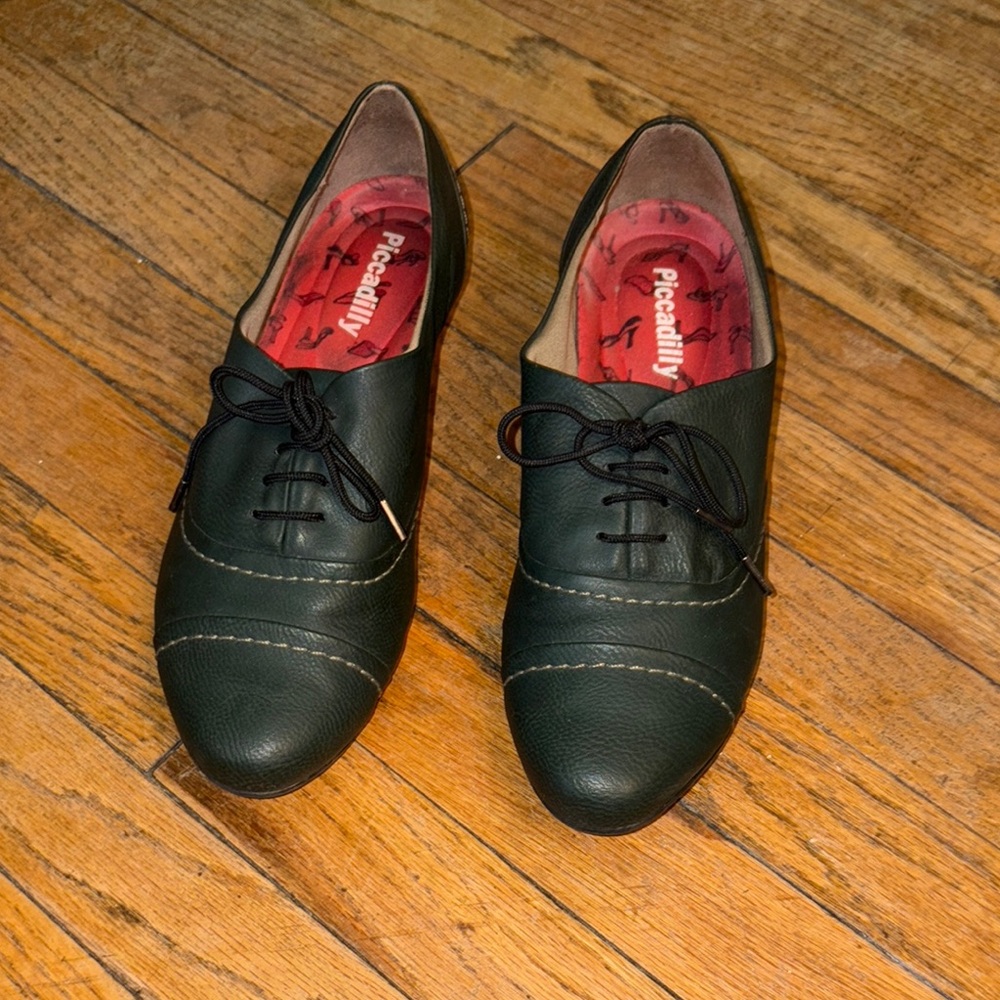 Piccadilly Women's Green Oxford Shoes